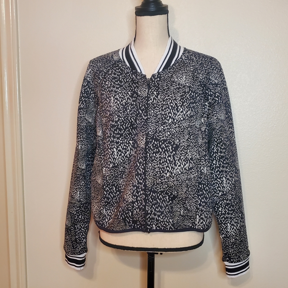 Fabletics Bomber Jacket Size L‎